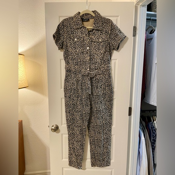 Kittenish Leopard Print Jumpsuit size L - Picture 3 of 4